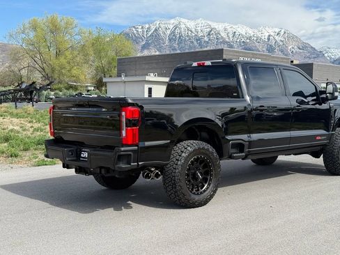 Used 2025 Ford F350 Platinum AWD/4WD image 9