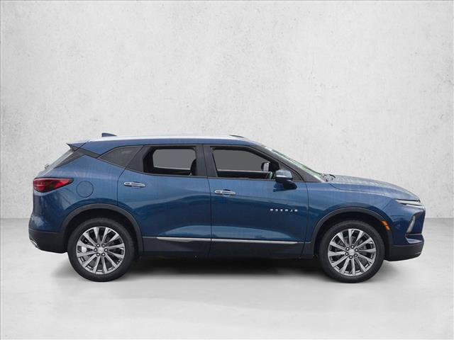 Used 2023 Chevrolet Blazer Premier FWD image 4