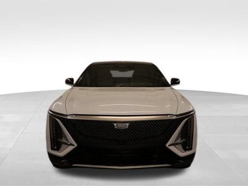 New 2026 Cadillac Lyriq Luxury AWD/4WD image 6