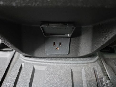 New 2026 Chevrolet Colorado LT w/ LT Convenience Package AWD/4WD image 16