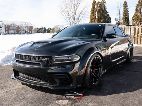 Used 2022 Dodge Charger Scat Pack image 3