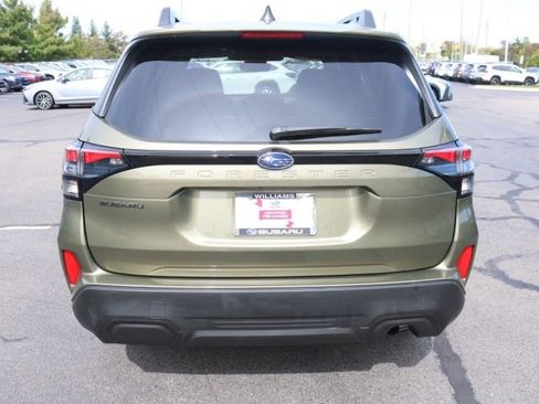 Used 2025 Subaru Forester Premium image 4