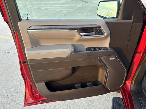 Used 2023 Chevrolet Silverado 1500 LTZ w/ LTZ Premium Package image 14