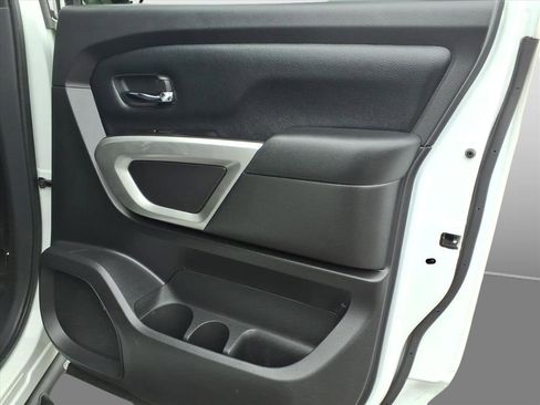 Certified 2024 Nissan Titan SV w/ SV Convenience Package image 15