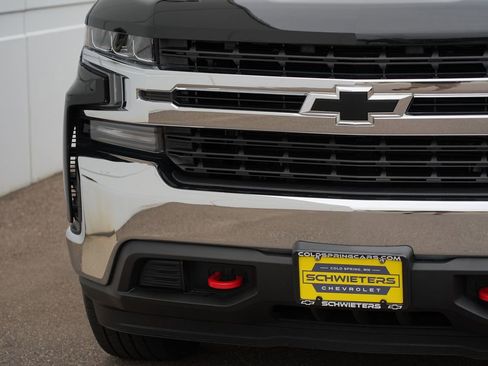 Used 2022 Chevrolet Silverado 1500 LT AWD/4WD image 9