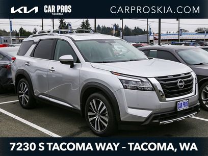 Used 2023 Nissan Pathfinder Platinum w/ Cargo Package