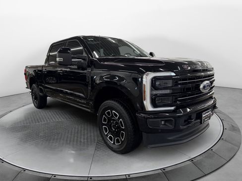Used 2025 Ford F250 Platinum AWD/4WD image 4