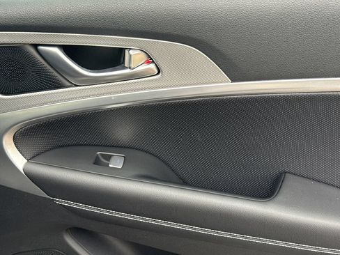 Used 2026 Genesis G70 2.5T Prestige RWD image 19