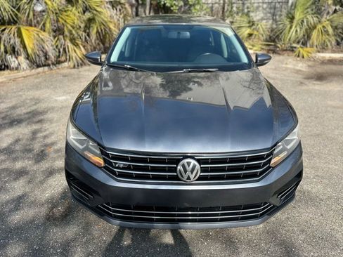Used 2017 Volkswagen Passat 1.8T R-Line image 4