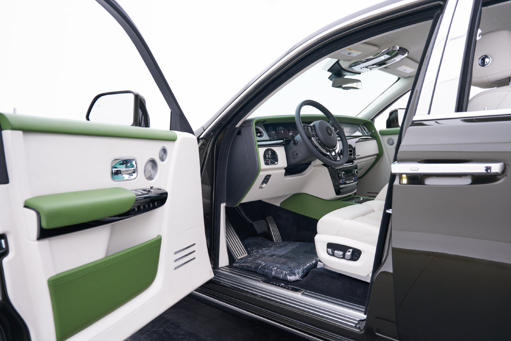 Used 2026 Rolls-Royce Phantom Extended Wheelbase RWD image 47