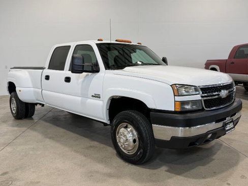 Used 2007 Chevrolet Silverado 3500 LT w/ Heavy-Duty Power Package AWD/4WD image 5