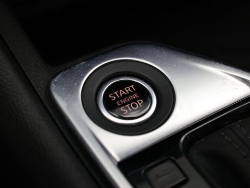 Used 2025 Nissan Sentra SV FWD image 25