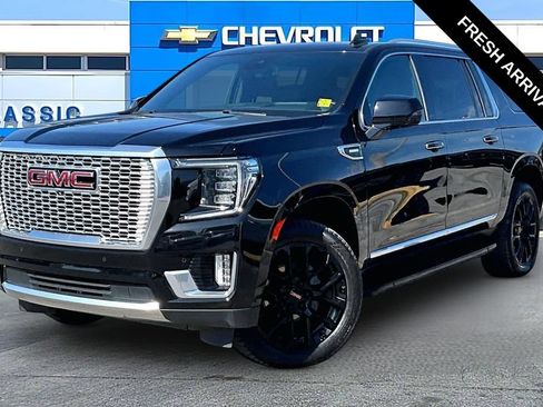 Used 2023 GMC Yukon XL Denali AWD/4WD image 2