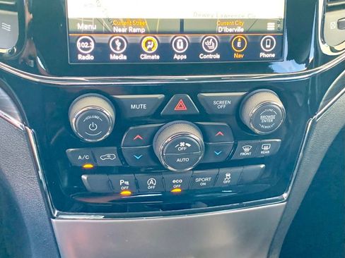 Used 2019 Jeep Grand Cherokee Limited w/ Trailer Tow Group IV AWD/4WD image 37