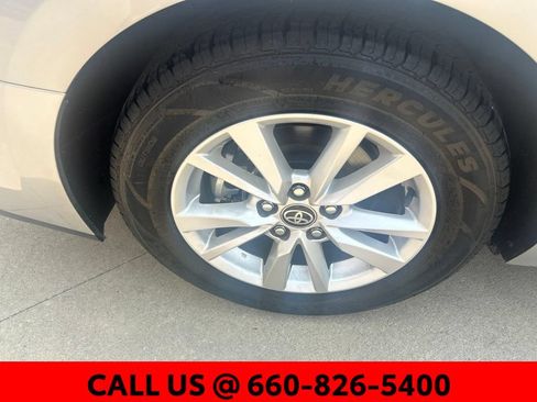 Used 2025 Toyota Camry LE FWD image 7