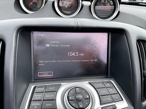 Used 2017 Nissan 370Z Touring image 22