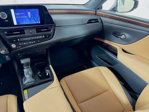 Certified 2025 Lexus ES 350 w/ Premium Package image 25