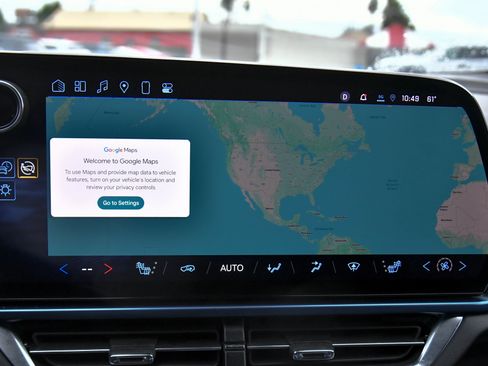 Used 2025 Chevrolet Equinox EV LT w/ Convenience Package image 30