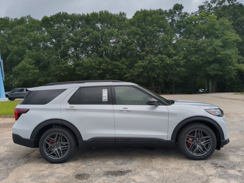 New 2026 Ford Explorer ST w/ Sun And Sound Package AWD/4WD image 2