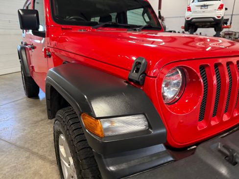 Used 2021 Jeep Wrangler Unlimited Sport AWD/4WD image 5