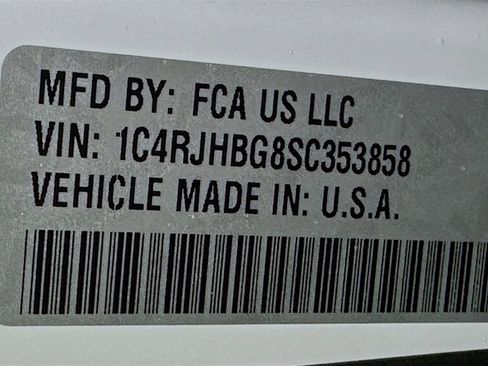 New 2025 Jeep Grand Cherokee Limited w/ Luxury Tech Group II AWD/4WD image 18