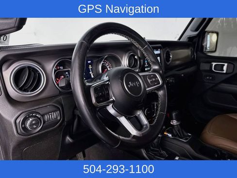 Used 2021 Jeep Gladiator Rubicon AWD/4WD image 11