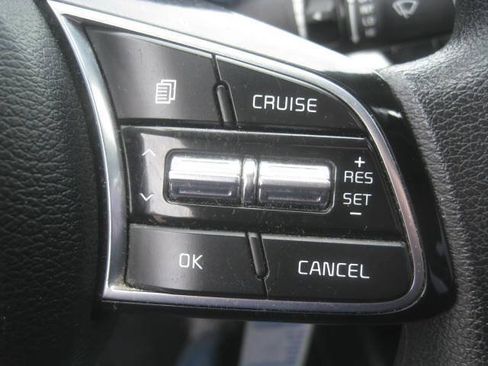 Used 2020 Kia Forte LXS FWD image 18