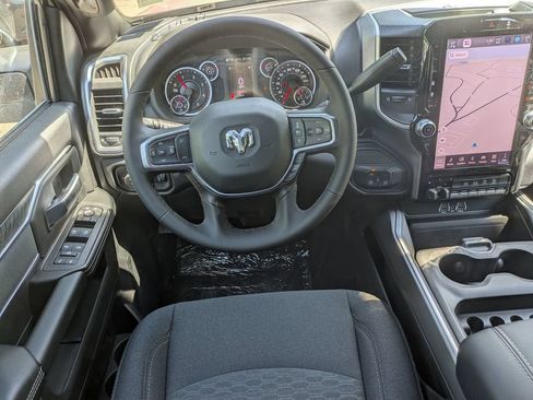 New 2026 RAM 2500 Big Horn AWD/4WD image 15