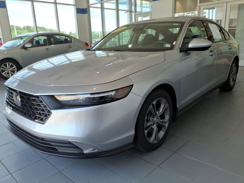 Certified 2024 Honda Accord EX image 8