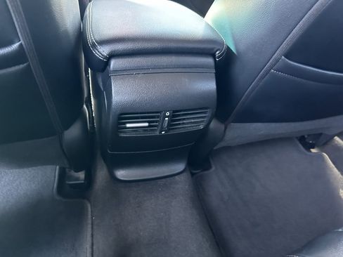 Used 2010 Honda Crosstour EX-L image 22