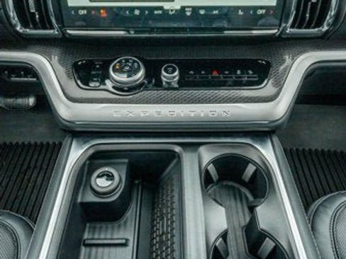 New 2025 Ford Expedition Max Platinum w/ Stealth Performance Package image 71