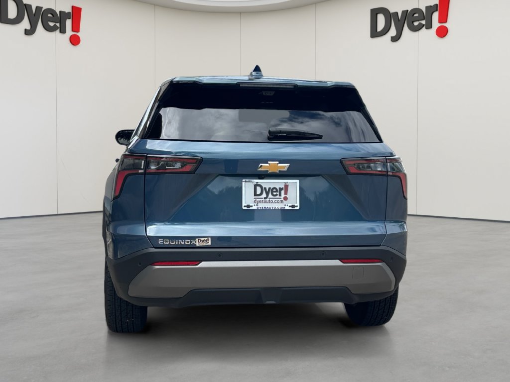 Used 2026 Chevrolet Equinox LT w/ Safety and Technology Package FWD image 4