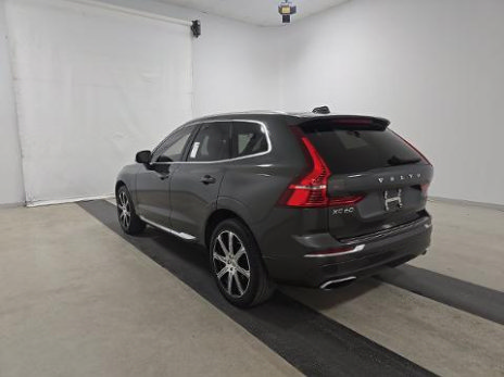 Used 2021 Volvo XC60 T5 Inscription w/ Protection Package Premier FWD image 4