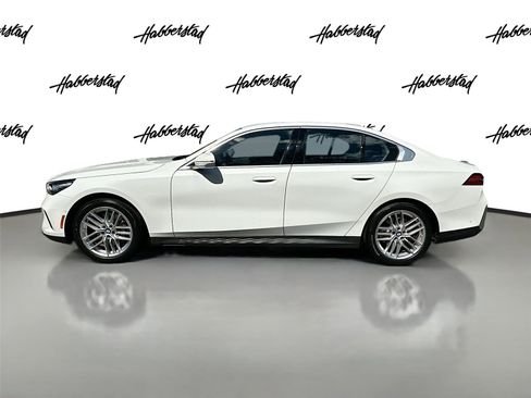 Certified 2024 BMW 530i xDrive w/ Convenience Package image 8