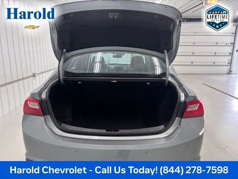 Used 2025 Chevrolet Malibu LT FWD image 5