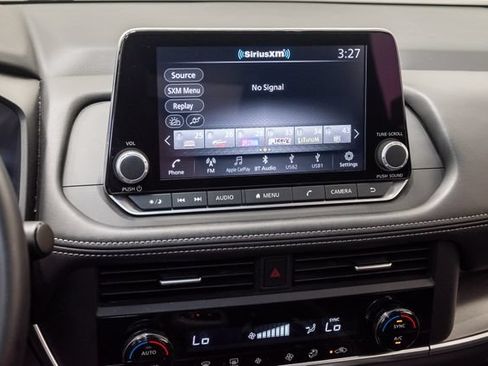 Used 2025 Nissan Rogue SV AWD/4WD image 17