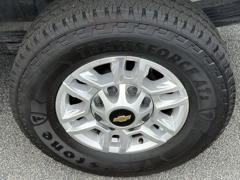 Used 2022 Chevrolet Silverado 2500 LT AWD/4WD image 17