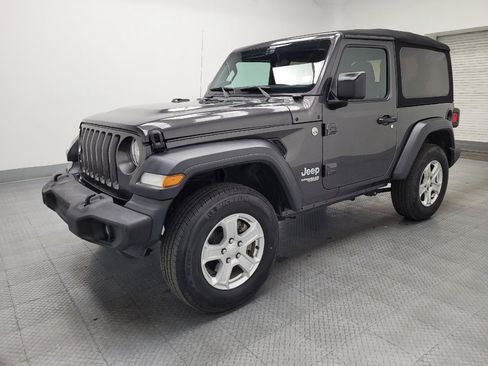 Used 2018 Jeep Wrangler Sport image 2