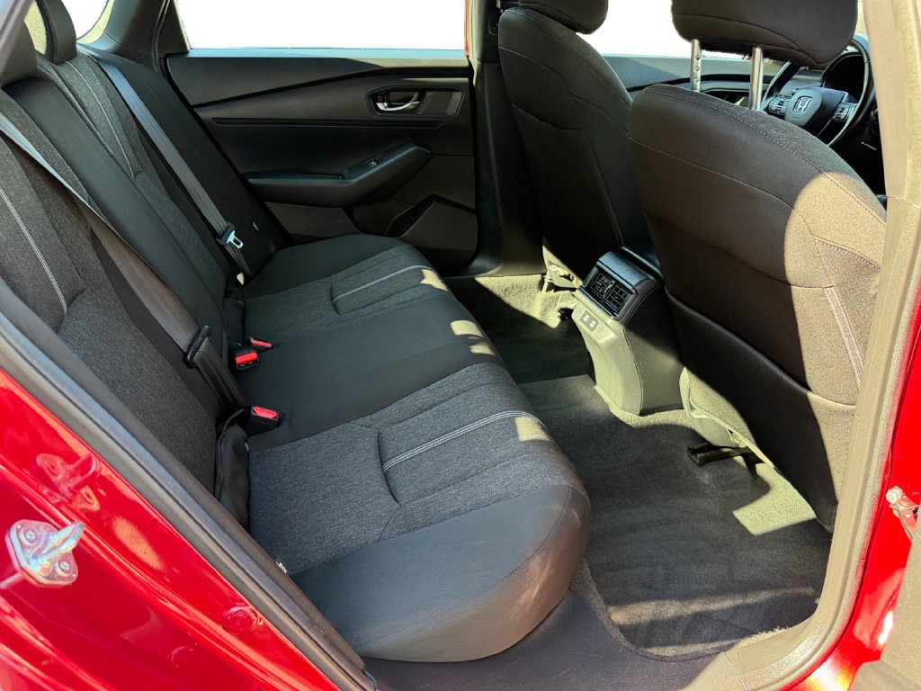 Used 2025 Honda Accord Sport image 9