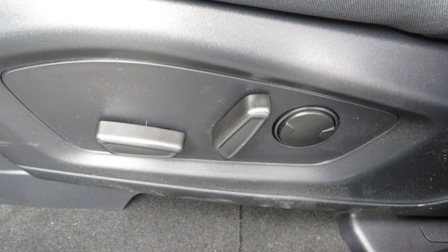Used 2026 Ford Explorer Active AWD/4WD image 18