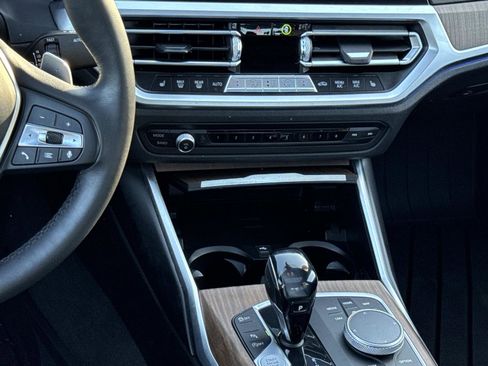 Used 2019 BMW 330i xDrive Sedan w/ Premium Package AWD/4WD image 4