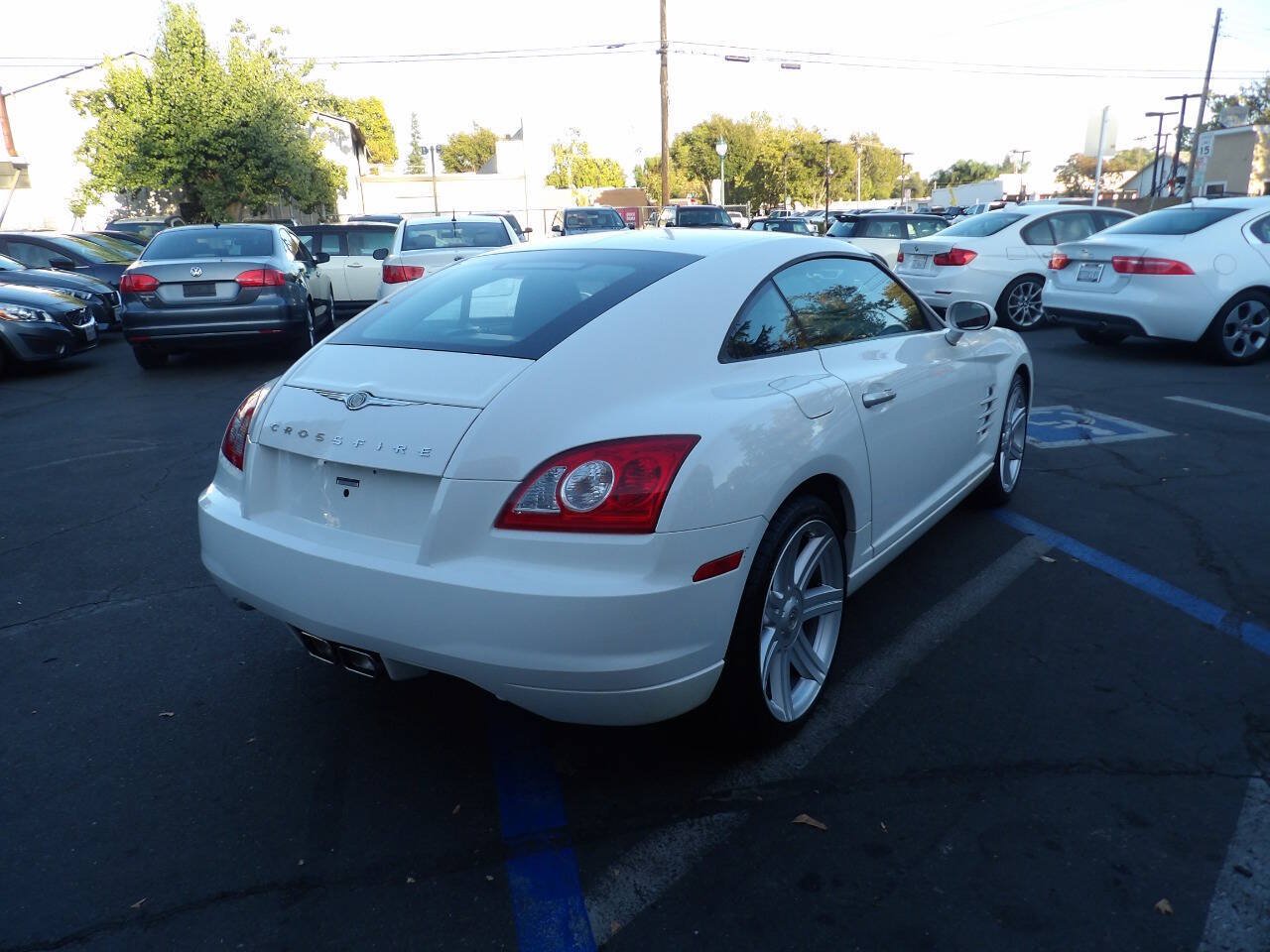 Used 2005 Chrysler Crossfire Limited RWD image 3