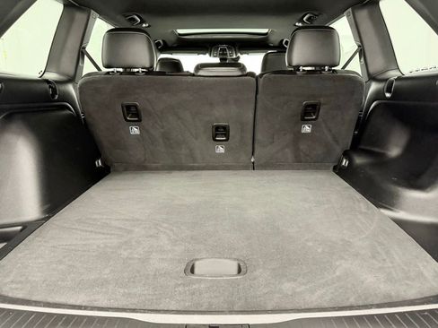 Used 2022 Jeep Grand Cherokee Altitude image 9