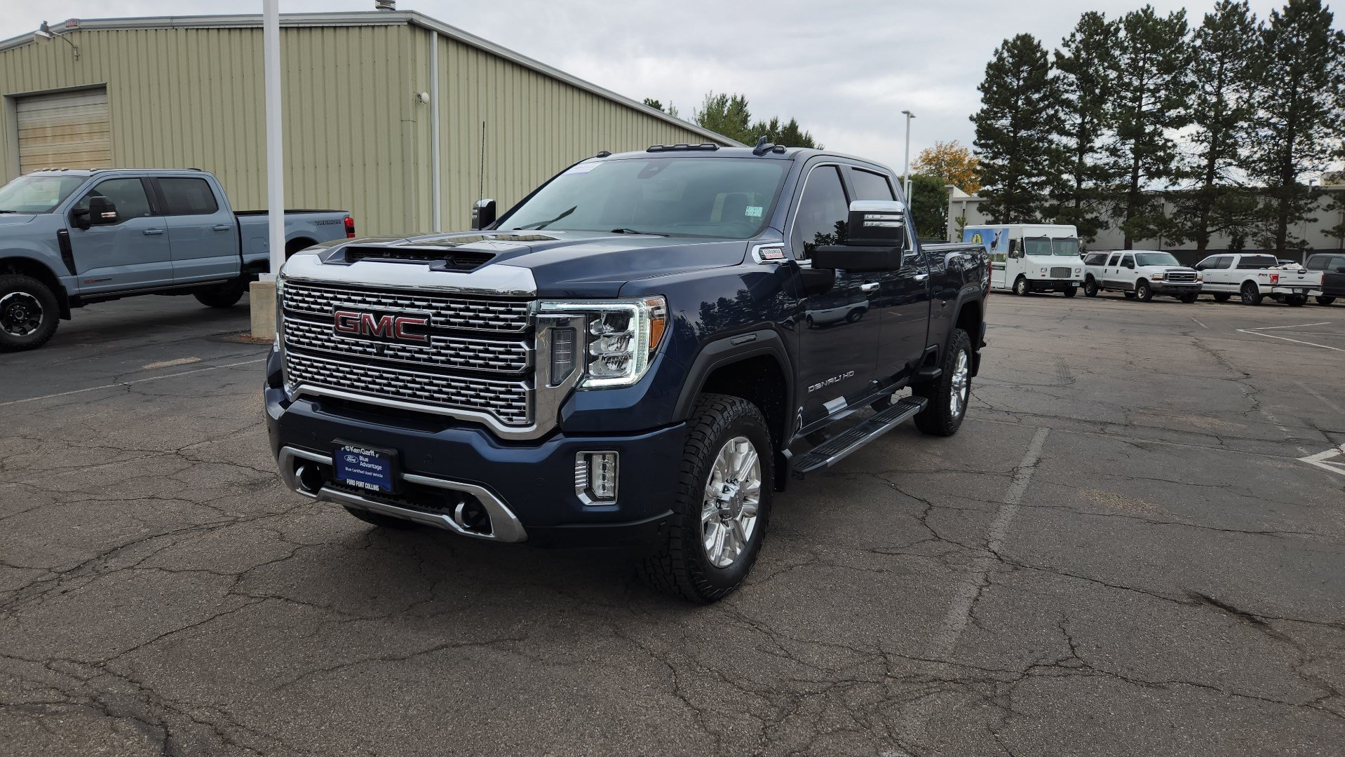Used 2021 GMC Sierra 2500 Denali w/ Denali Ultimate Package AWD/4WD image 3