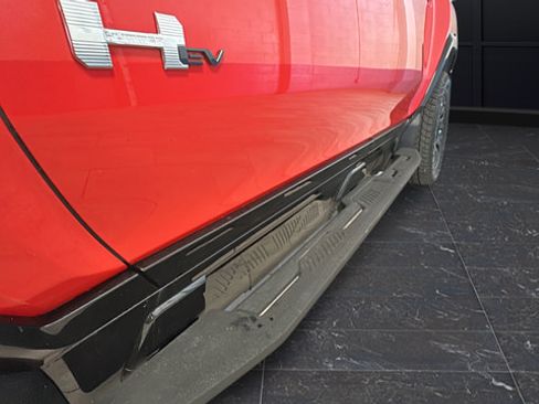 Used 2025 GMC Hummer EV 2X AWD/4WD image 42