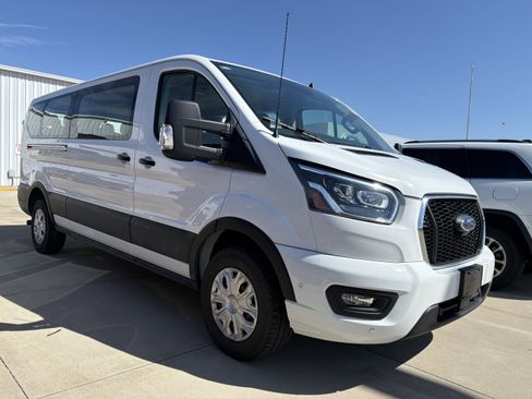 Used 2023 Ford Transit 350 XLT RWD image 2