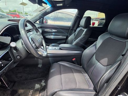 Used 2023 Genesis GV70 2.5T w/ Sport Prestige Package AWD/4WD image 2