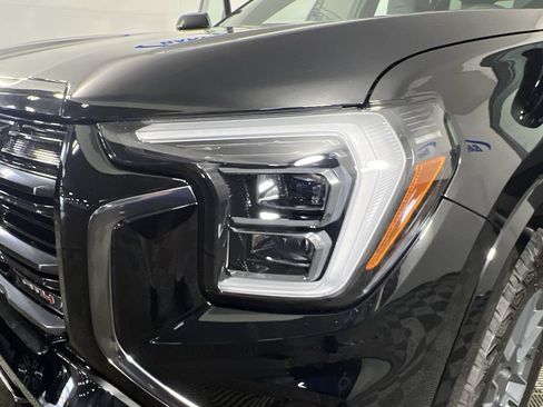Certified 2026 GMC Terrain AT4 AWD/4WD image 35