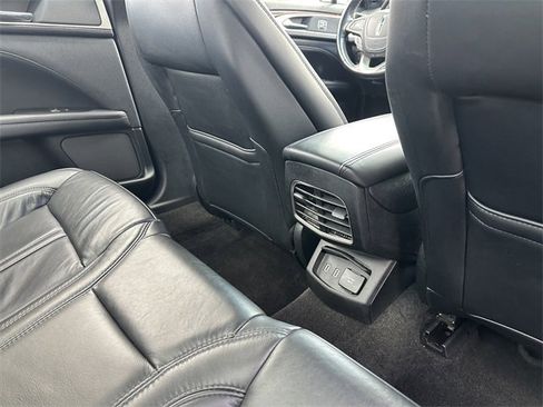 Used 2019 Lincoln MKZ Reserve image 38