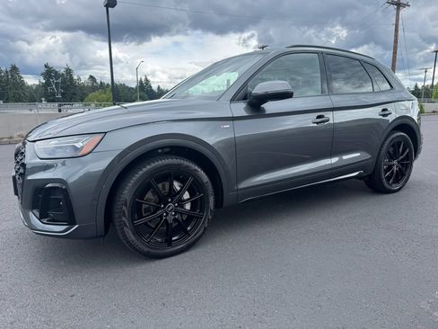Used 2023 Audi Q5 e Prestige w/ Prestige Package AWD/4WD image 5